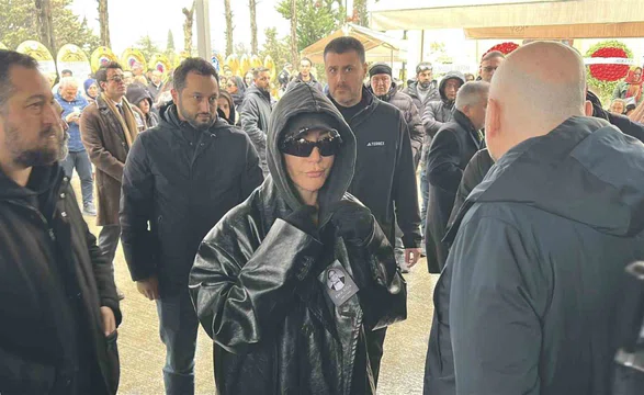 Erol Köse son yolculuğuna uğurlanıyor