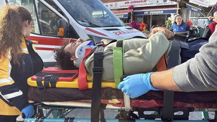 Menteşe’de trafik kazası: Motosikletli genç hastanelik oldu