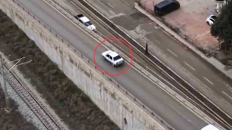 Kaçış planı işe yaramadı, koşarak araç değiştirdi yine yakalandı