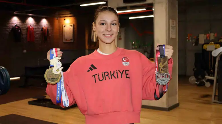 Psikoloji eğitimiyle güçlenen şampiyon: Hatice Pınar Yiğitalp dünya sıralamasını sarstı