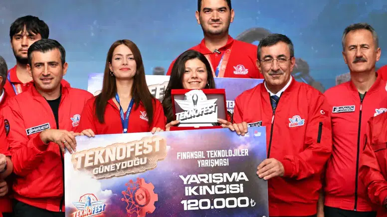 Finansal suçlara karşı Manisalı gençlerden yapay zeka hamlesi: TEKNOFEST’te büyük gurur
