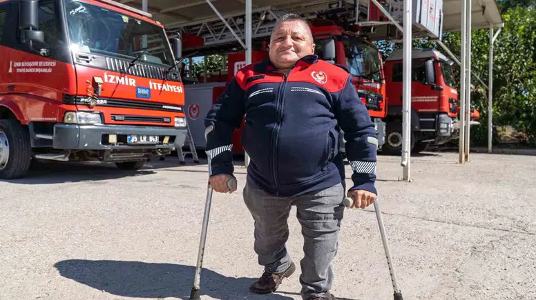 İtfaiyenin gülen yüzü: 110 santimlik boyuyla devleşen bir yaşam öyküsü