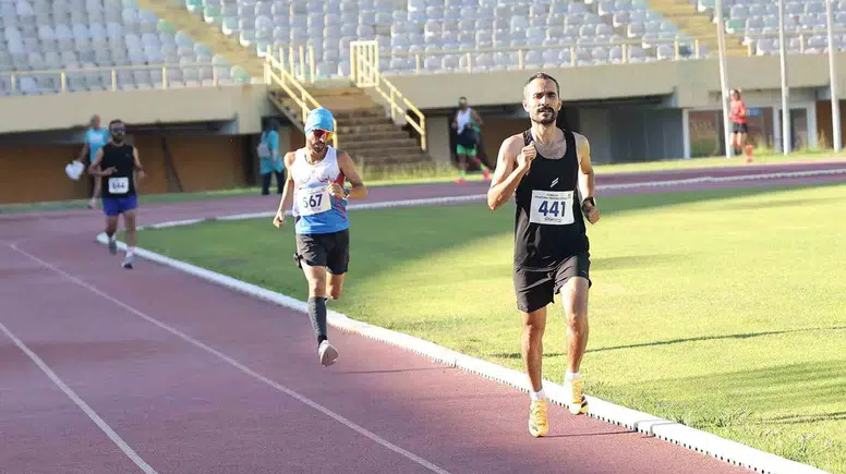 Denizli’nin master atletleri İzmir pistlerini fethetti: 9 madalyalık zafer