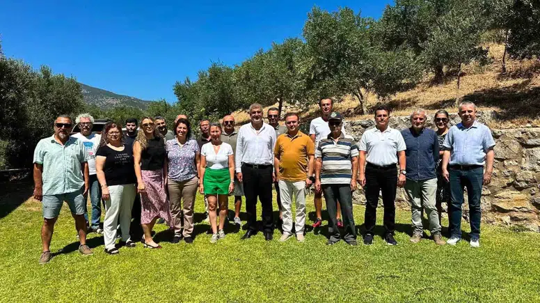 Datça tarımında yeni dönem: Zeytin ve badem üreticileri resmen örgütlendi