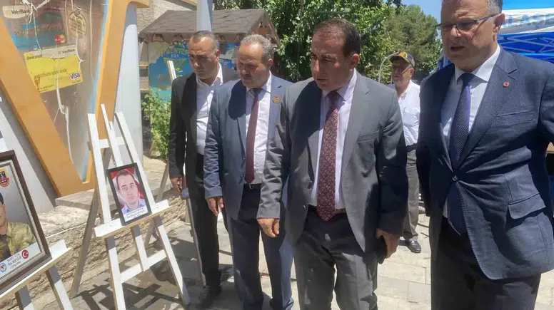 Alaşehir’de 2 bin yürek tek sofrada buluştu: Kahramanlar dualarla anıldı