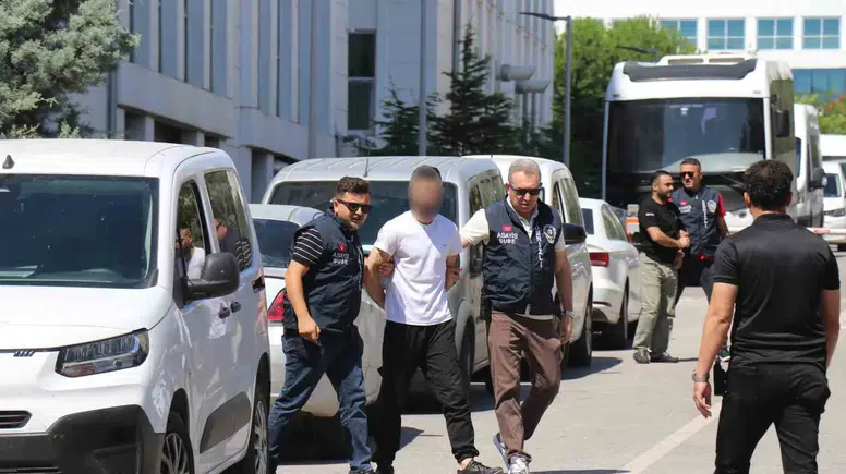 Denizli'de 20 yıllık sır perdesi aralandı: Bakkal cinayetinin zanlıları hakim karşısında