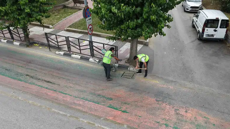 Manisa’da su taşkınlarına karşı dev temizlik mesaisi: 17 ilçede önlemler artırıldı