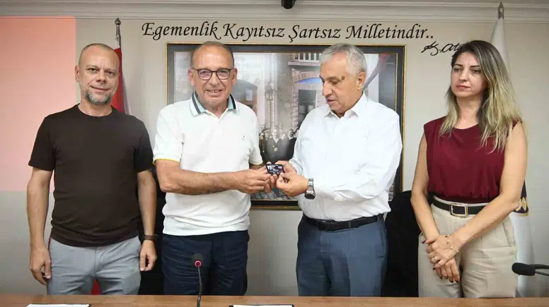 Turgutlu’da tribün coşkusu yeni sezonda kartla ve mağazayla büyüyecek