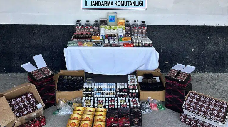 Söke’de sahte içki imalathanesine jandarma baskını: 4,1 milyonluk ürün ele geçirildi