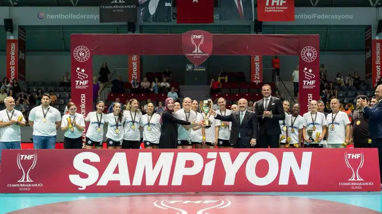Hentbolun Yeni Devri Bodrum’da Başladı: Yalıkavakspor Kupayı Tarihe Yazdırdı