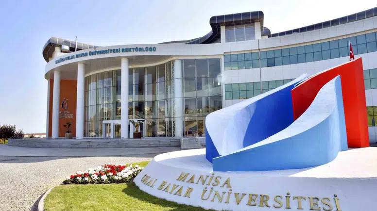 MCBÜ’de yeni dönem: Rektör Kibar’dan öğrencilere "kendinizi keşfedin" mesajı