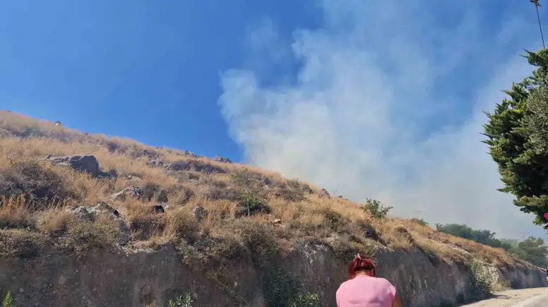 Akyarlar’da Kırsal Yangın: Alevlere Çift Koldan Müdahale