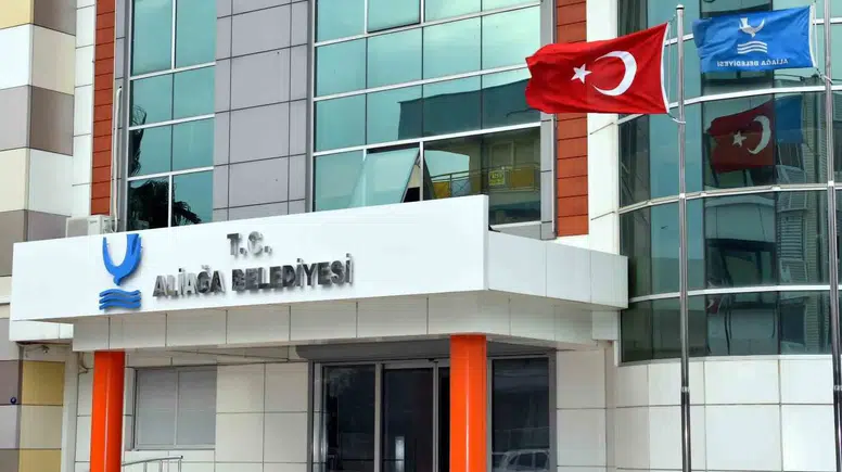 Aliağa’da siyasi dengeler yerle bir oldu: Mecliste çoğunluk el değiştirdi