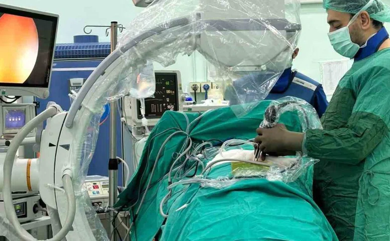 Aydın Devlet Hastanesi’nde kapalı bel fıtığı ameliyatı ilk kez uygulandı