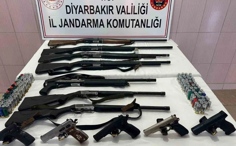 Diyarbakır’da silah kaçakçılarına darbe