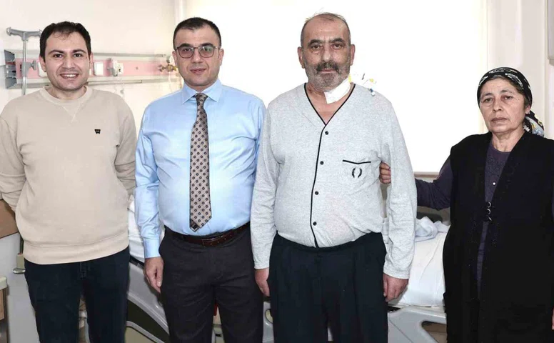 ERÜ Hastaneleri’nde, minimal invaziv cerrahi yöntemiyle Kayseri’de ilk mitral kapak ameliyatı gerçekleştirildi