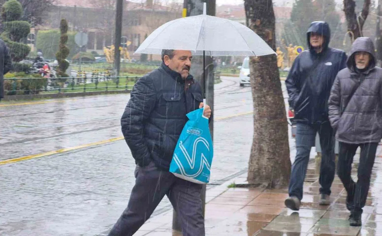 Eskişehir’e beklenen yağmur geldi