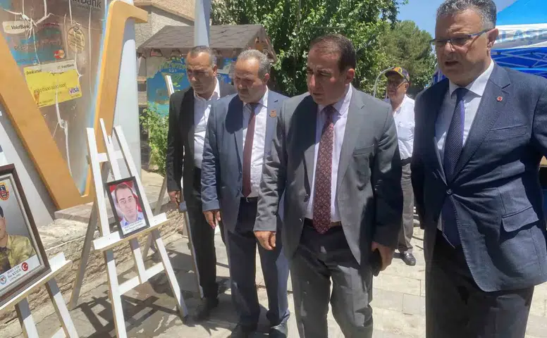 Alaşehir’de 2 bin yürek tek sofrada buluştu: Kahramanlar dualarla anıldı
