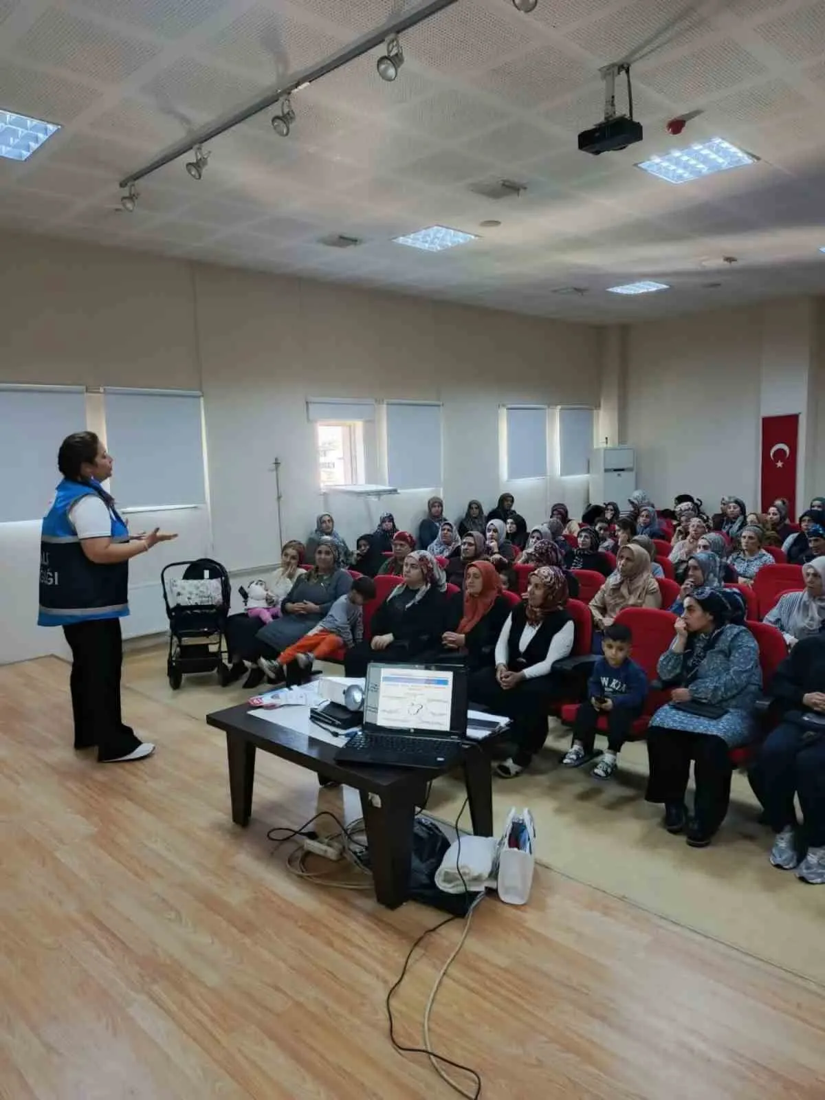 Nazilli’de bilinçli annelik dönemi: Uzmanlardan kapsamlı rehberlik hizmeti