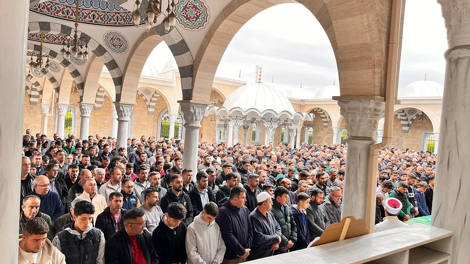 Kula’da hüzünlü veda: Kalbine yenik düşen 15 yaşındaki İshak son yolculuğuna uğurlandı