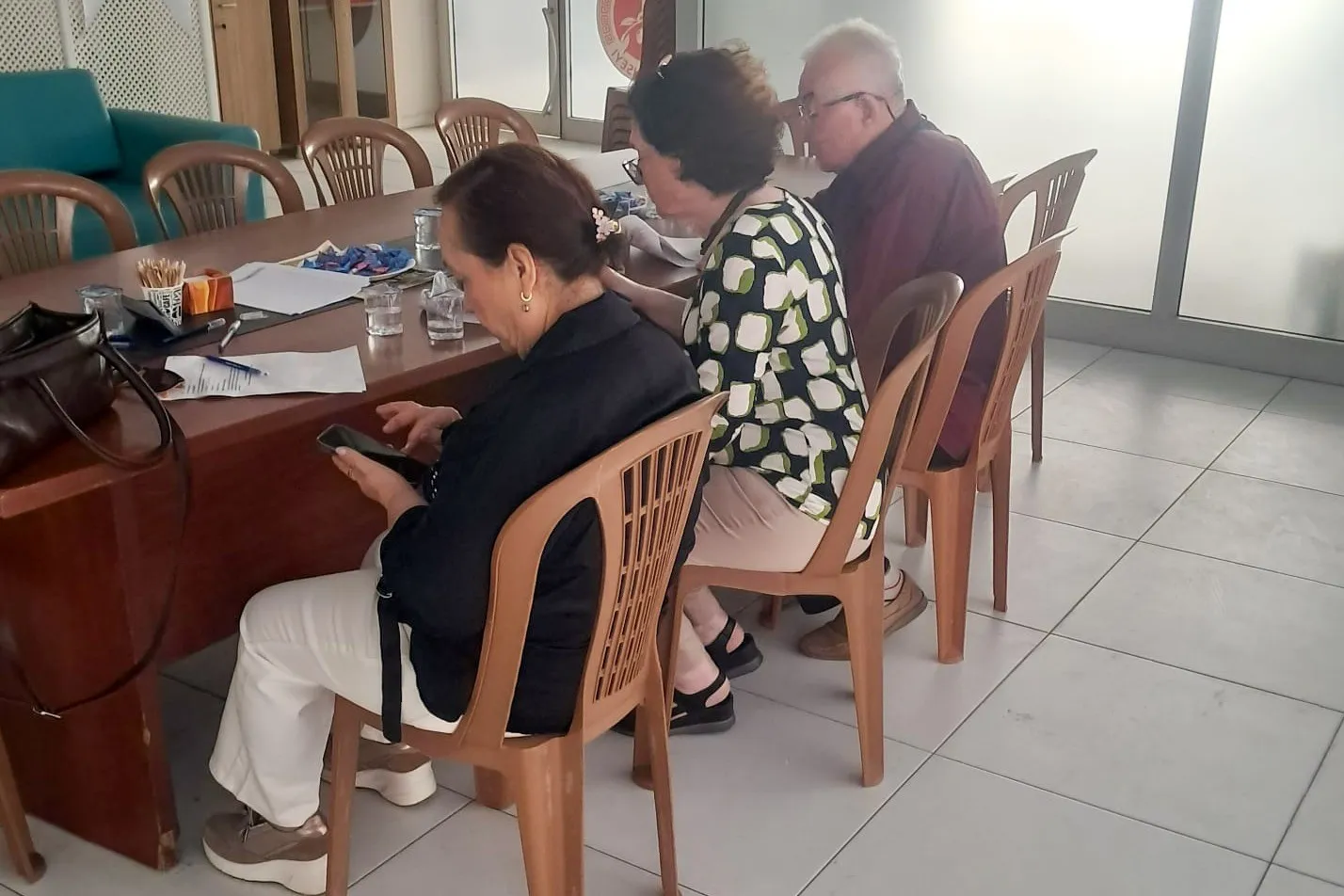 Efeler'de emeklilik yılları artık birer keşif yolculuğuna dönüşüyor