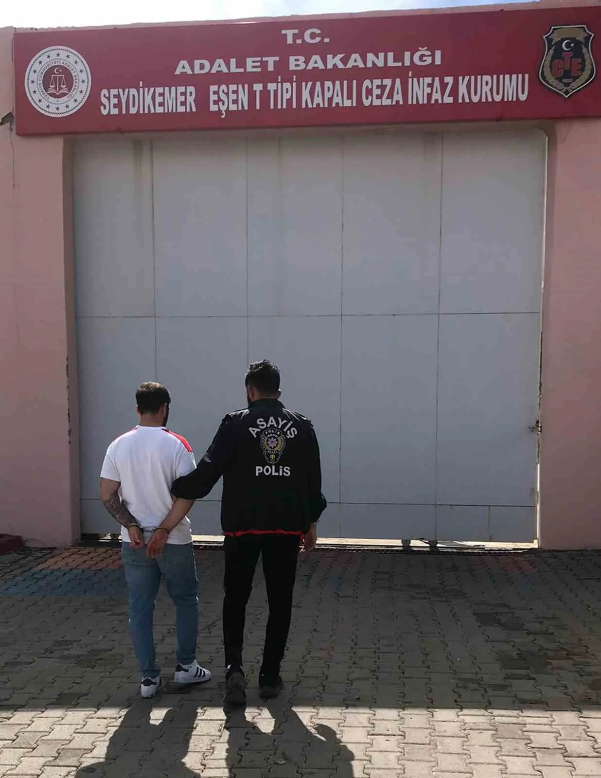 Muğla'da operasyon dalgası: Aranan 124 firari yakayı ele verdi