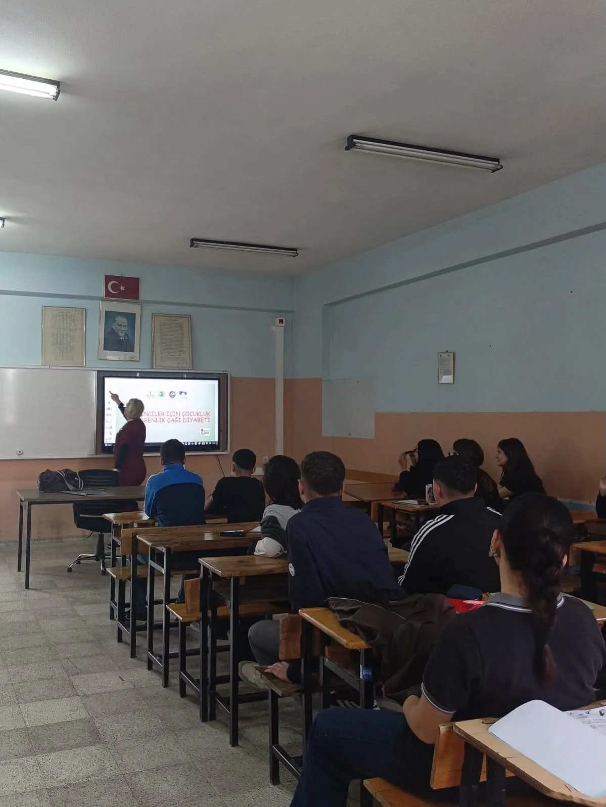 Söke'de gençlere sağlıklı yaşam reçetesi: Uzmanlar uyarıyor