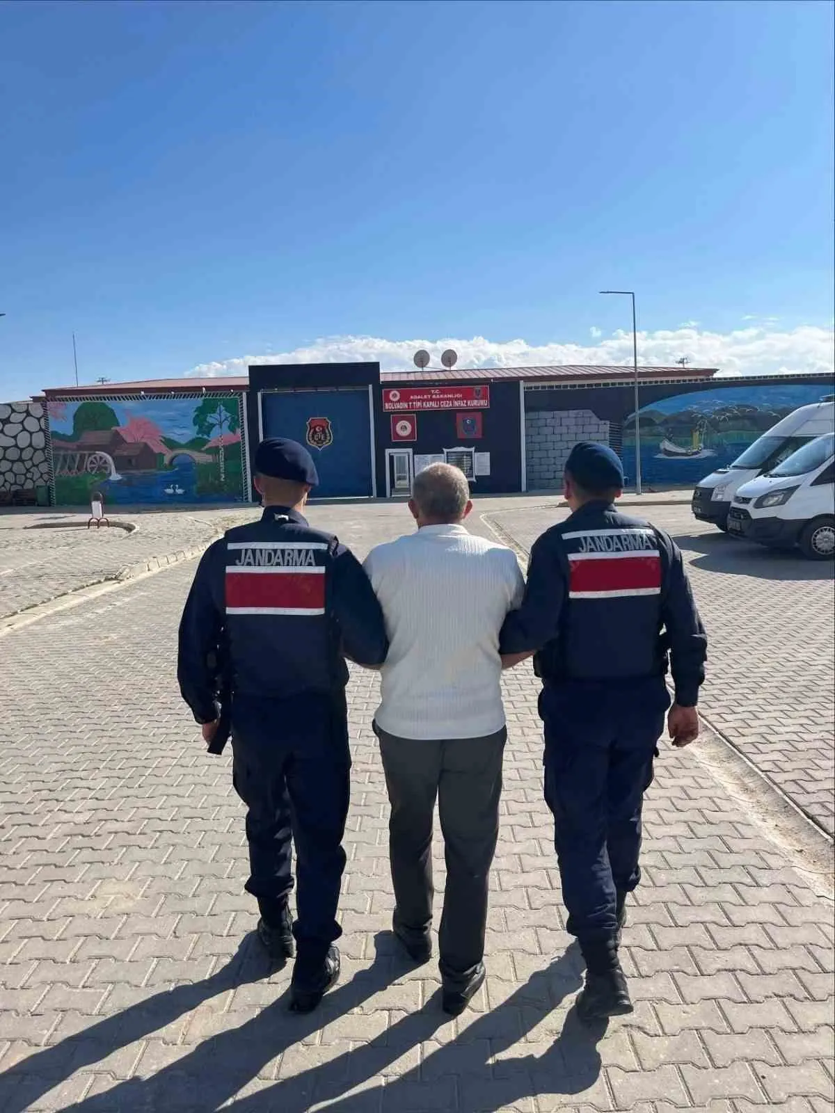 Afyonkarahisar'da jandarma nefes aldırmadı: 15 kişi parmaklıklar ardında