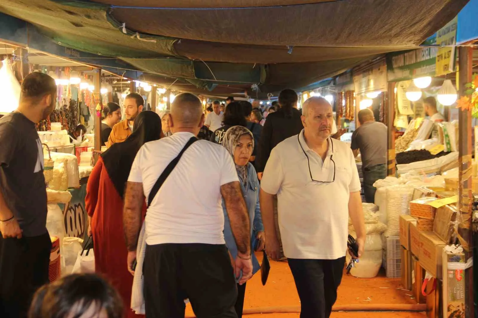 İzmir'de Erzurum esintisi sona eriyor: Başkan Salmanoğlu’ndan final gününe özel davet