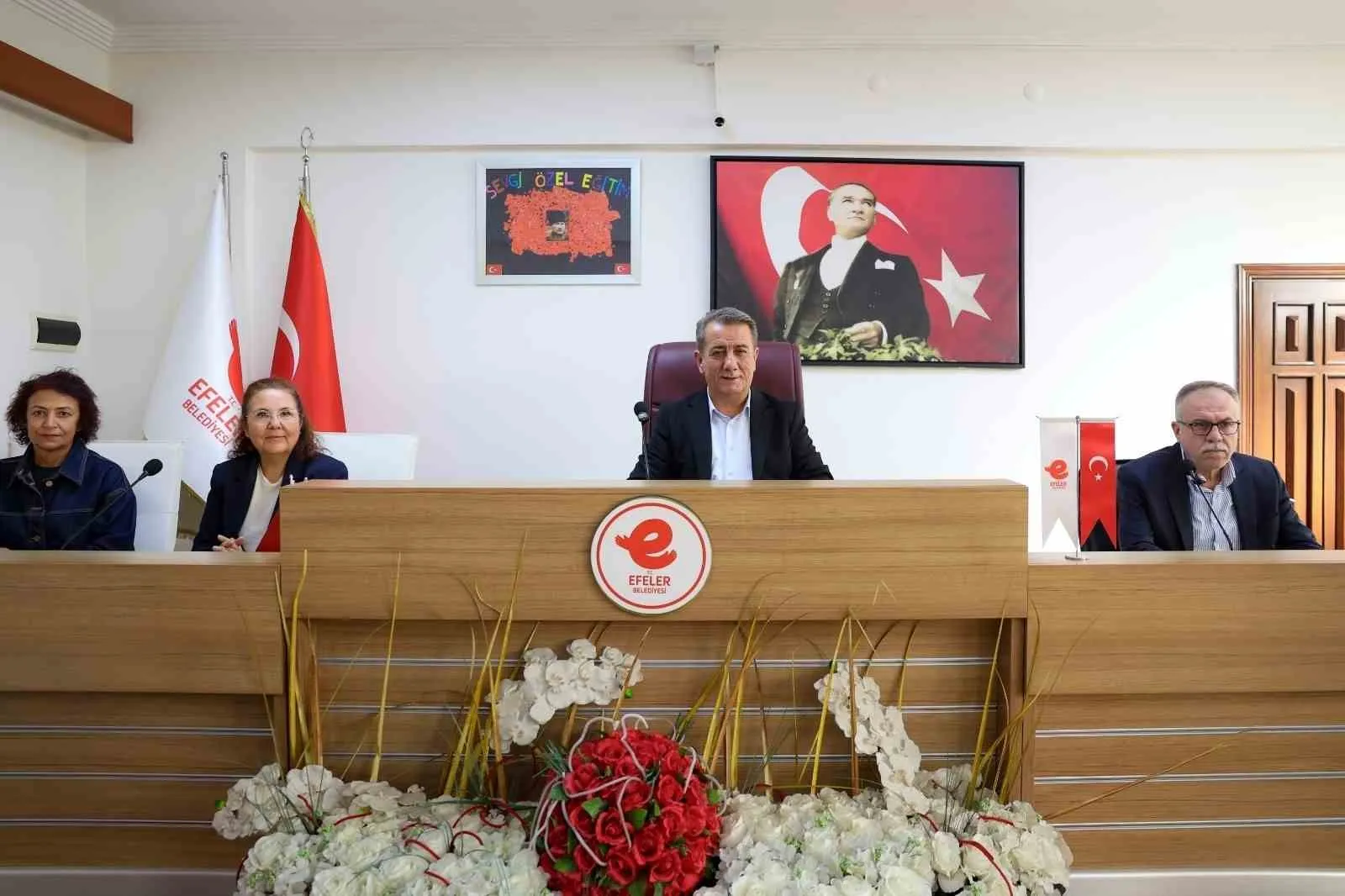 Efeler'de borçsuz belediyecilik dönemi: 2027 bütçesine meclisten tam onay
