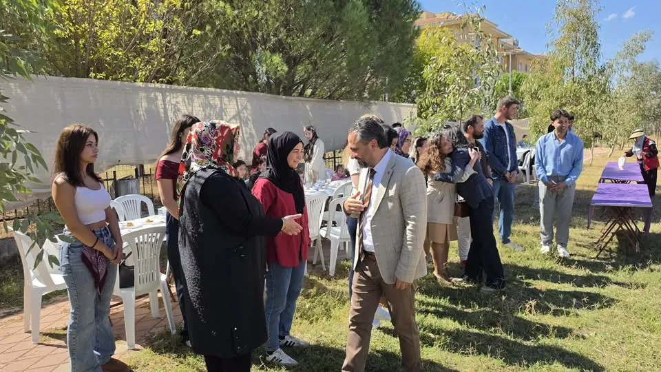 Muğla’da kuşaklar arası samimi buluşma: Mangal keyfiyle pekişen dostluklar