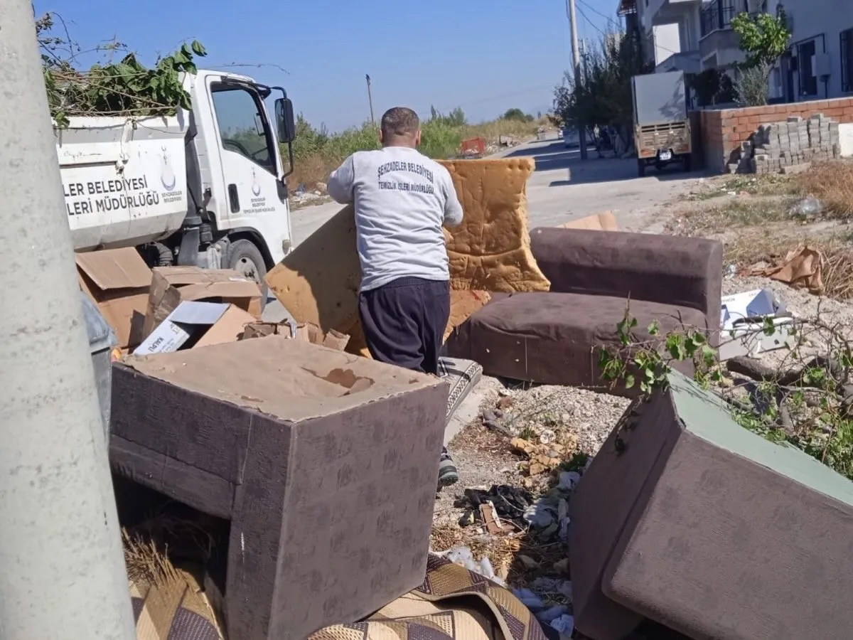 Şehzadeler’de saha mesaisi: 67 mahallede sorunlara anında neşter
