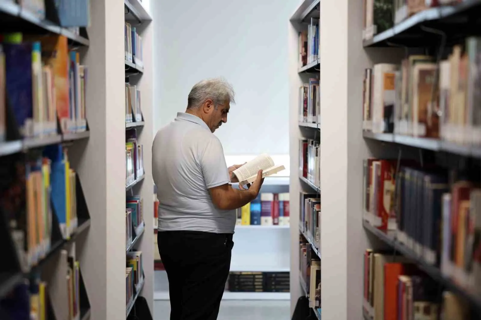 Muğla’da okuma tutkusu bu merkezde buluşuyor: 40 bin eserlik dev arşiv