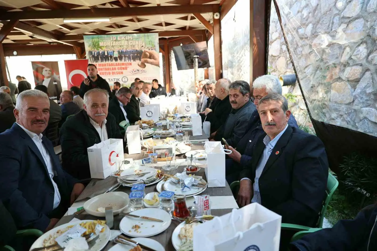 Tavas'ta muhtarlar günü buluşması: Hizmet yolunda omuz omuza