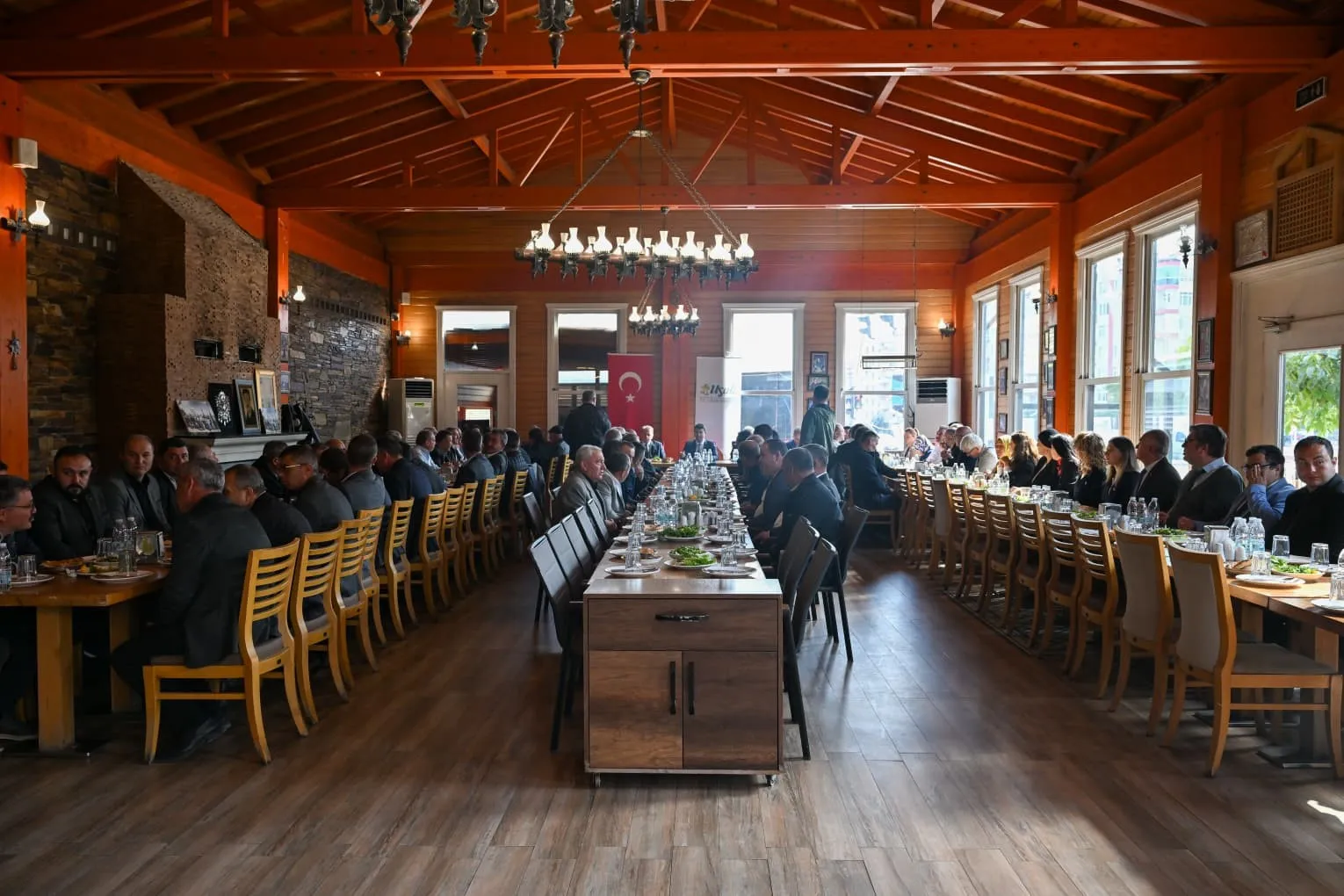 Uşak’ta muhtarlar günü buluşması: Devletin kılcal damarlarıyla bir araya geldiler