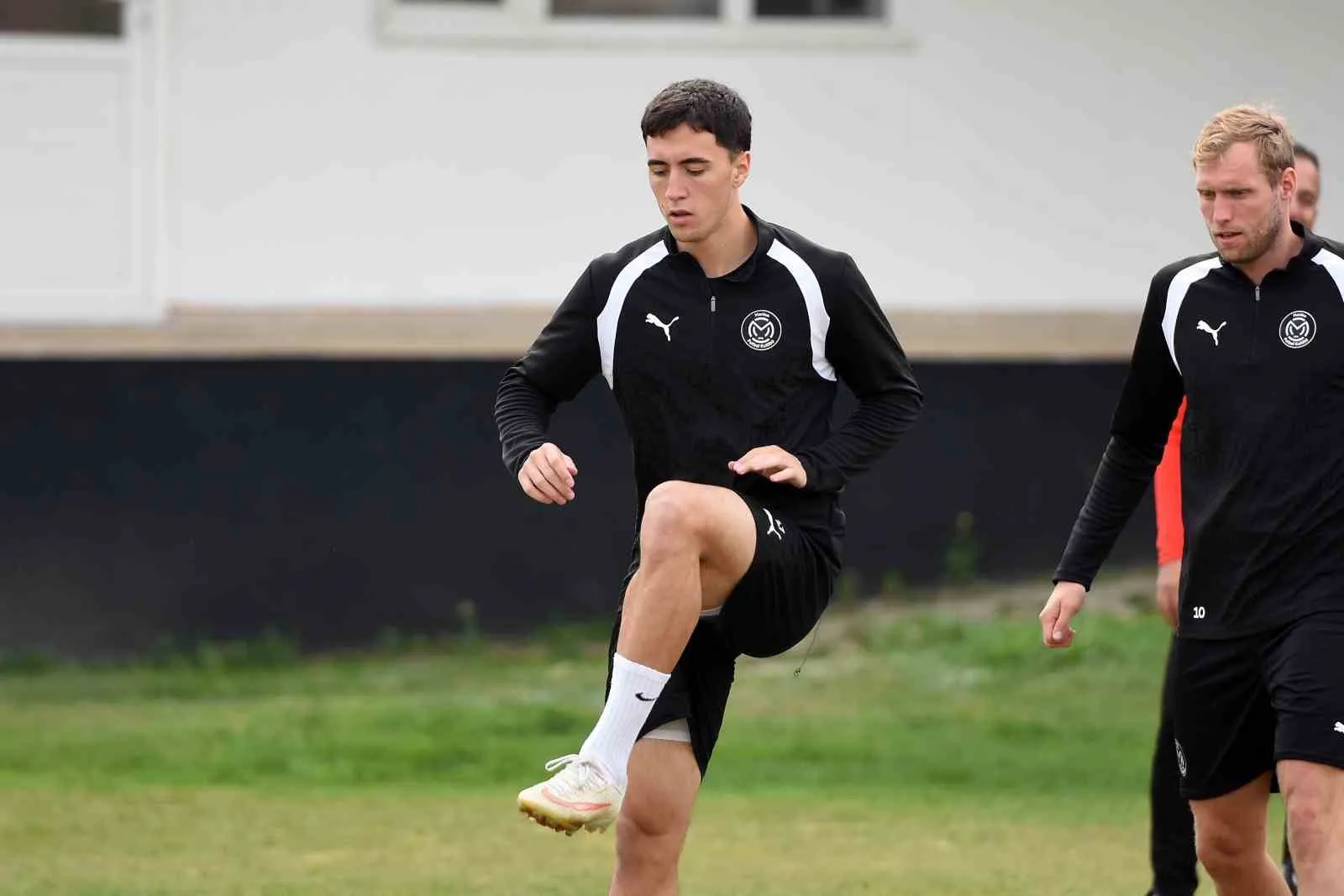 Manisa FK evinde galibiyet arayacak: Erokspor sınavı öncesi kritik hazırlık