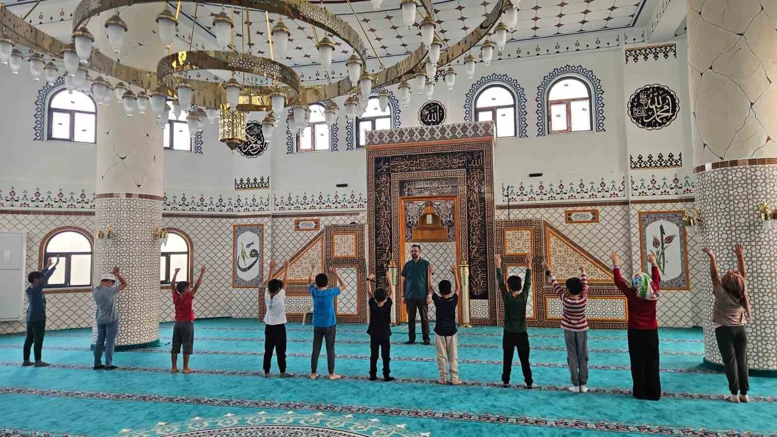 Köşk’te camiler okul oldu: Çocuklar hem maneviyatı hem nezaketi öğreniyor
