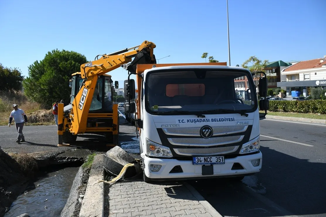 Kuşadası’nda kışa hazırlık mesaisi: Altyapı hatları baştan aşağı yenileniyor