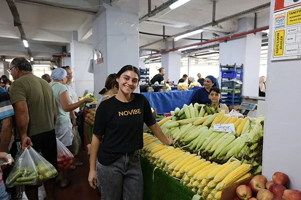 Marmaris’te pazar keyfi katlandı: Perşembe Pazarı baştan aşağı yenilendi