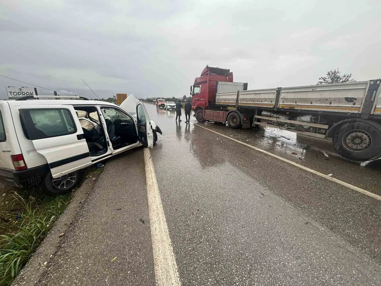 Ödemiş’te trafik dehşeti: Hatalı sollama bir cana mal oldu