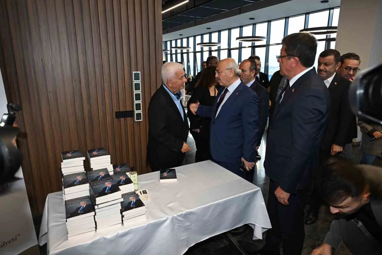 Bir şehrin sanayi hafızası: Müjdat Keçeci’nin başarı dolu yaşamı kitap oldu