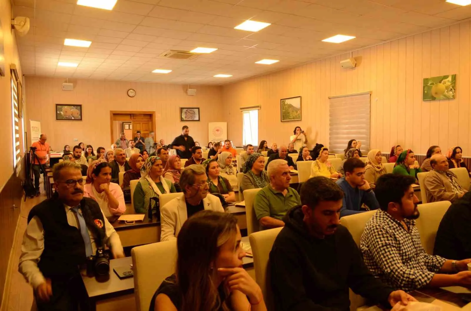 Toprağın bereketini kadınlar yönetiyor: Germencik’te incir şöleni