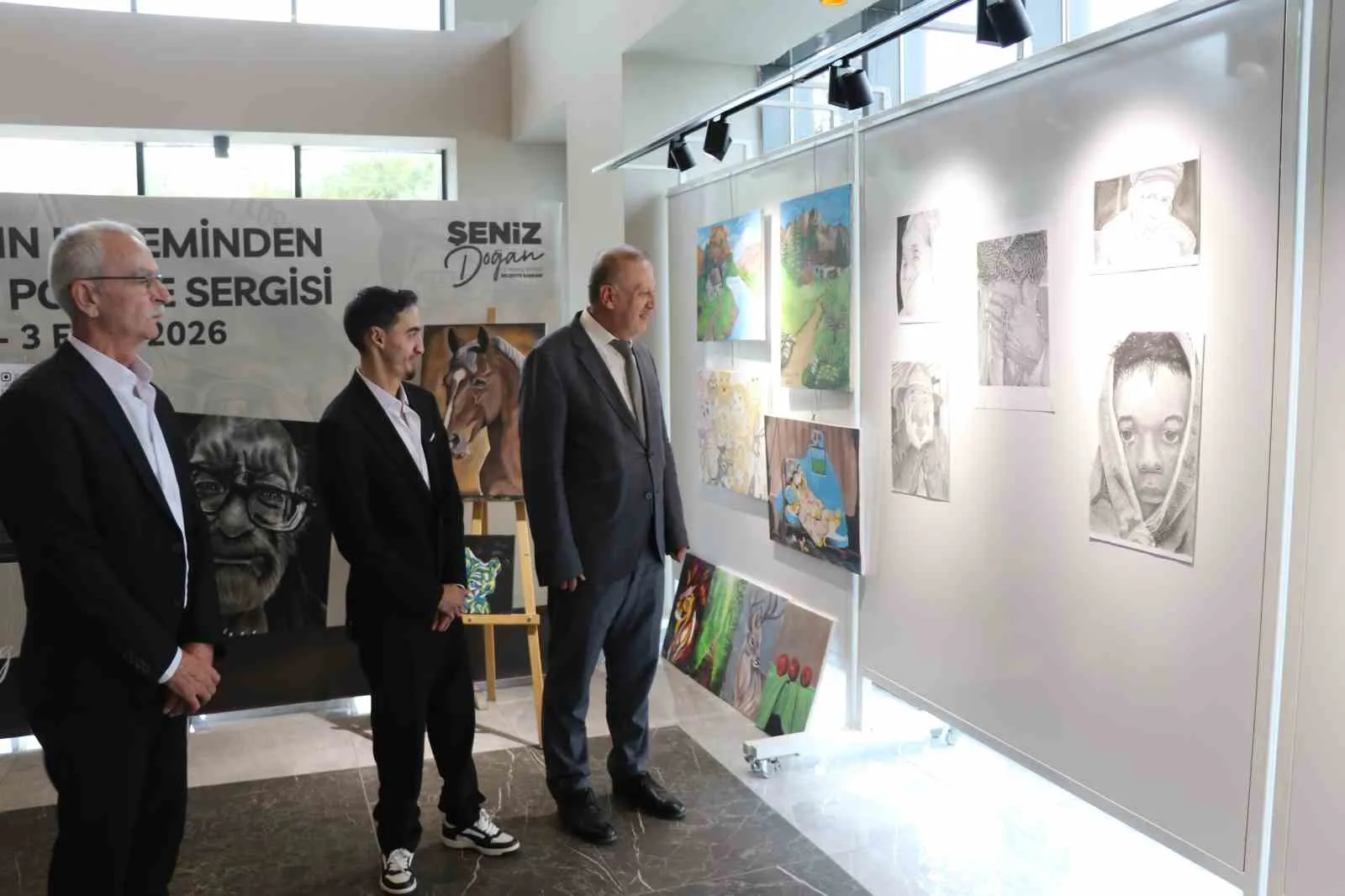 İki parmakla gelen büyük zafer: SAVI hastası Yunus Can’ın sanatla dirilişi