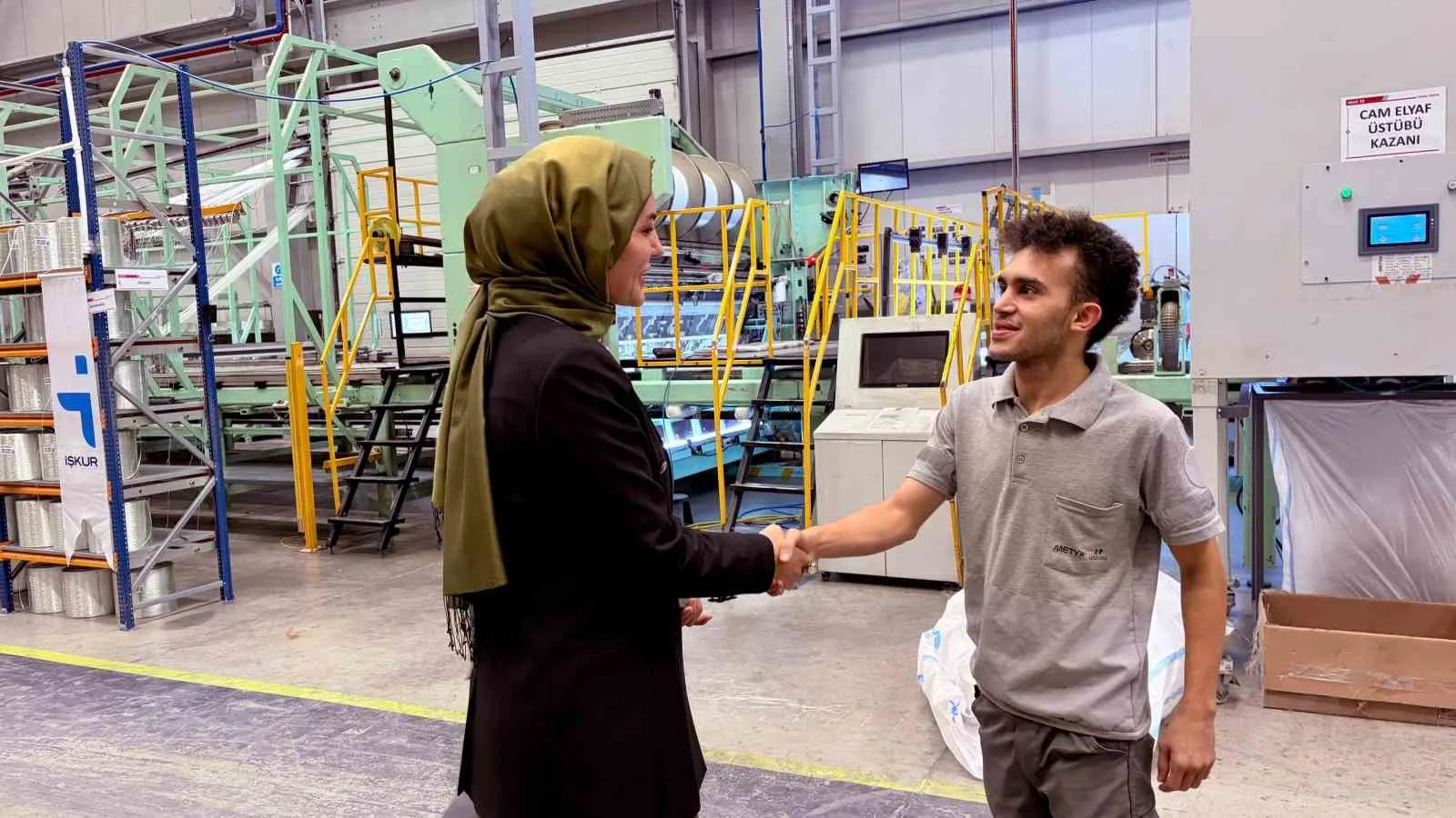 Manisa İŞKUR’dan istihdamda büyük başarı: Türkiye’nin zirvesine göz kırptı