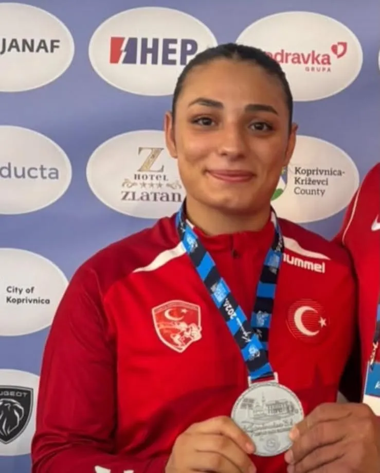 Minderde Aydın rüzgarı: Suna Durmaz gümüş madalya ile döndü