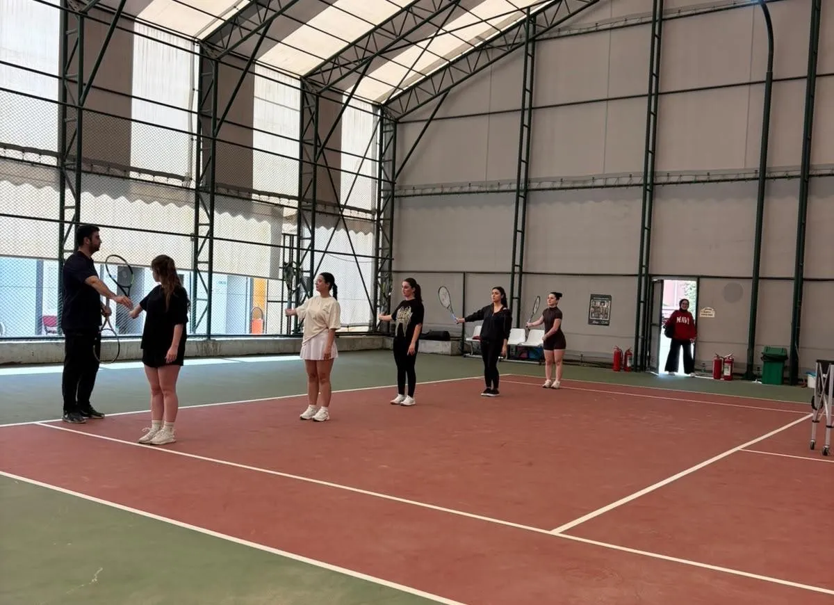 Aydın'da üniversiteliler raket sallıyor: Yurtlarda spor rüzgarı esiyor