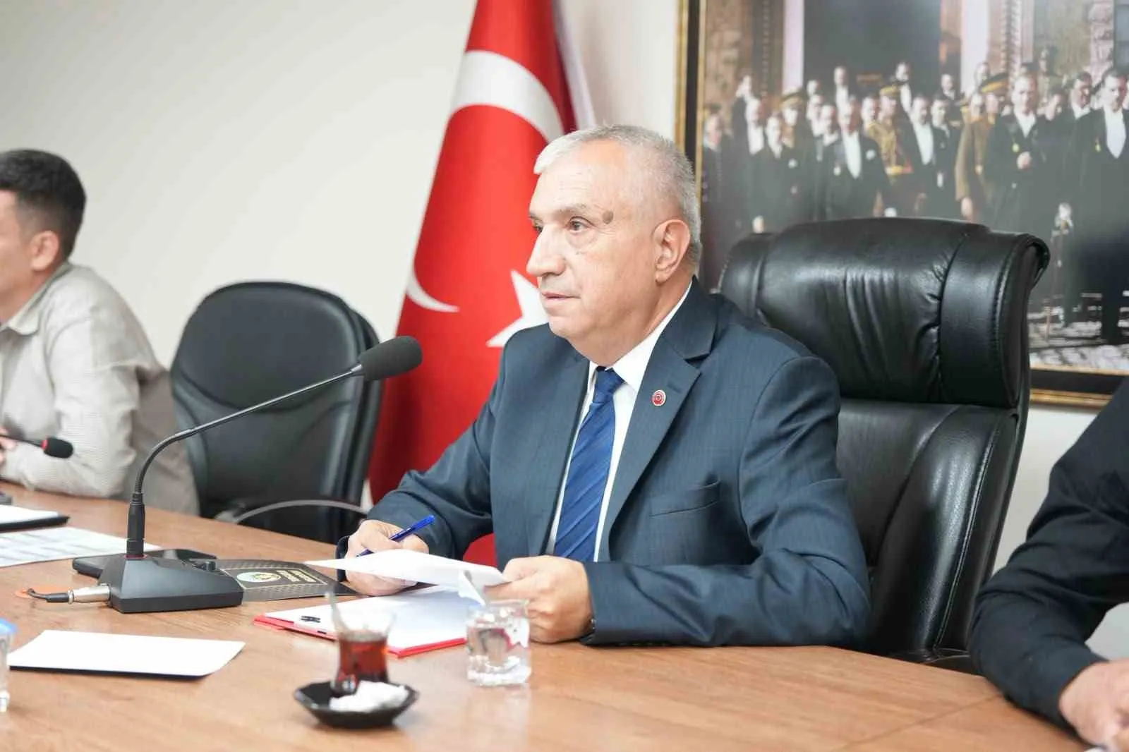 Turgutlu Belediye Meclisi’nde kritik devir kararı: Kamyon garajı Büyükşehir’e geçiyor