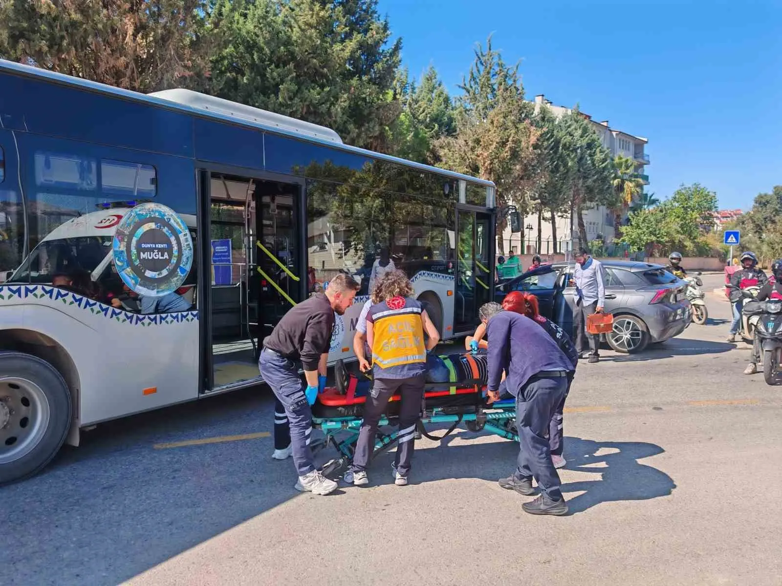 Kötekli’de ulaşım trafiğinde kaza: İki yolcu hastanelik oldu