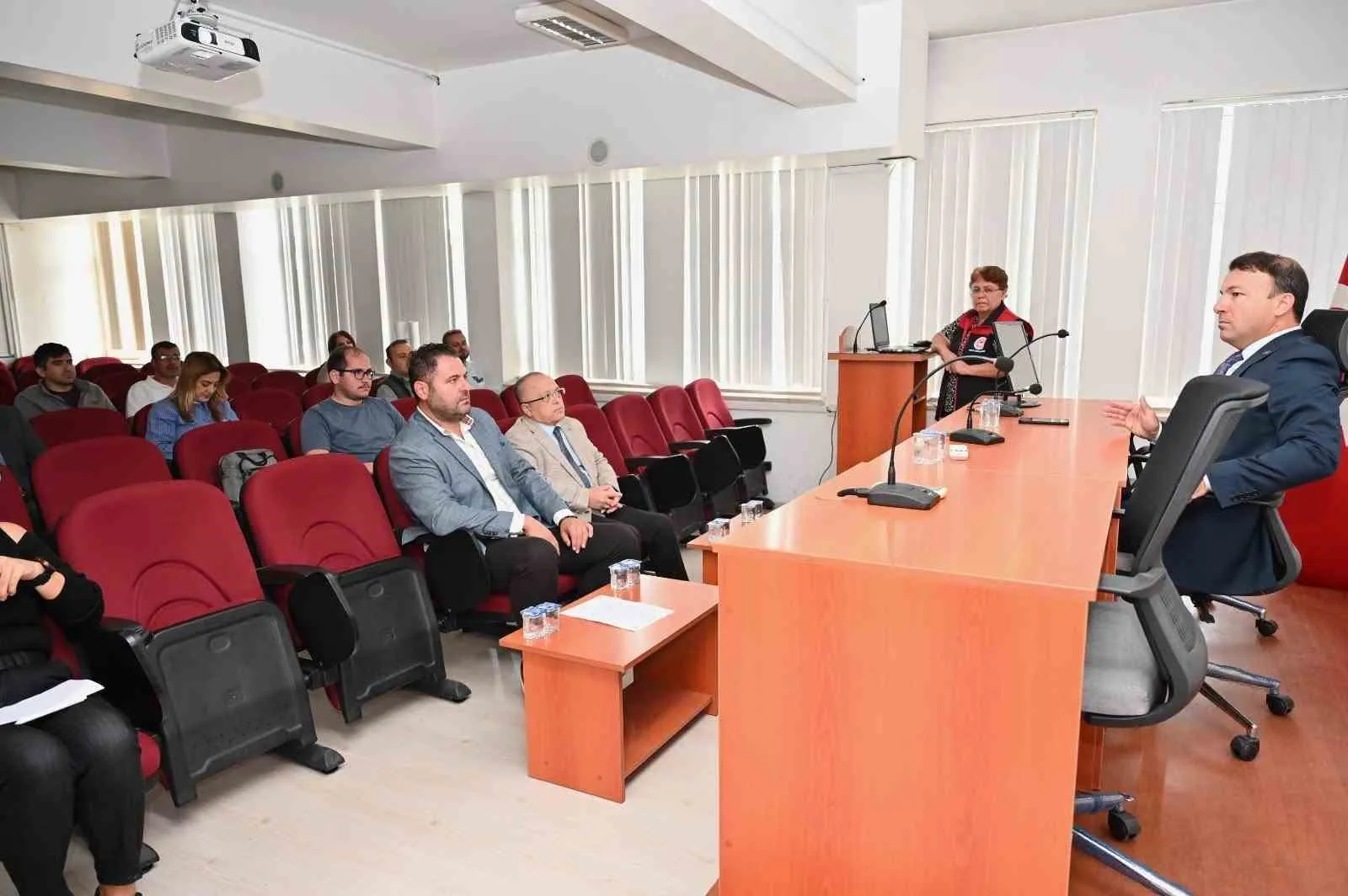 Denizli’de süt üreticisine dev destek: Hijyen standartları yeniden belirleniyor