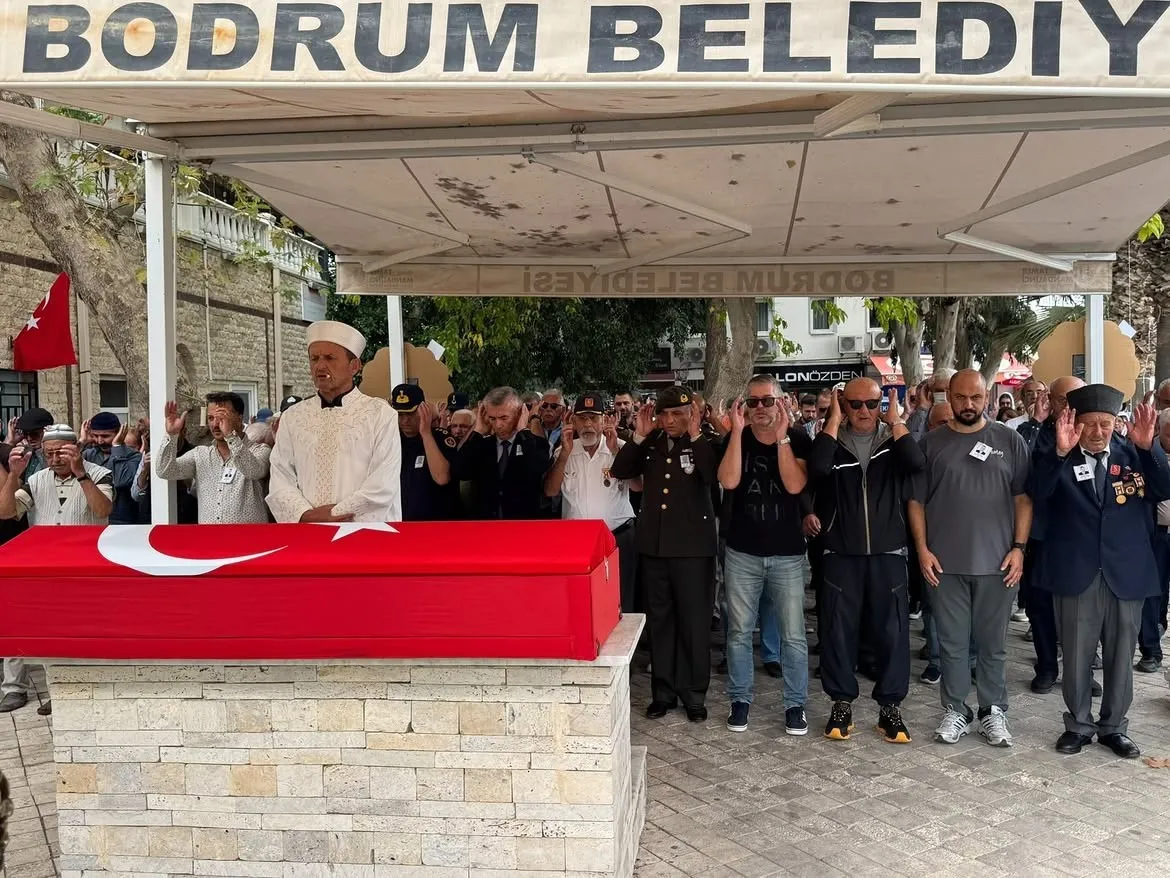 Bodrum bir kahramanını daha sonsuzluğa uğurladı: Kıbrıs gazisi Hüsnü Şengöz hayatını kaybetti